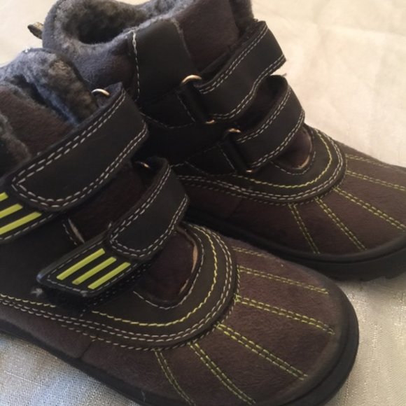 OshKosh B'gosh Toddler Kids fall shoes with straps - size 1 - new - Picture 2 of 5